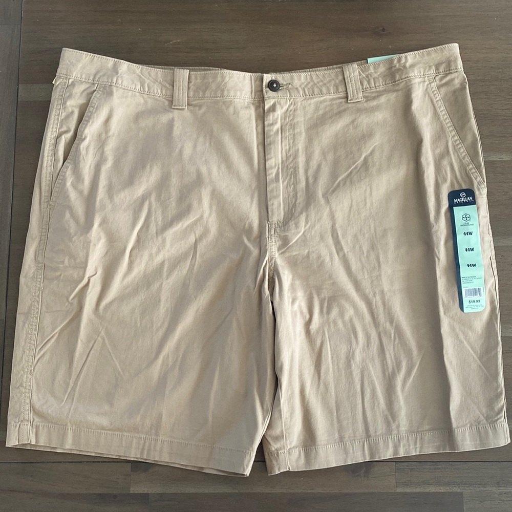 NWT Magellan men’s shorts - size 44